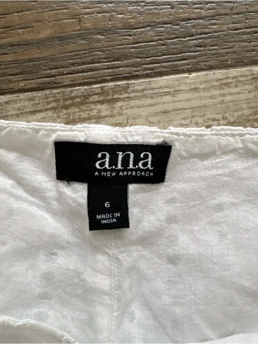 a.n.a White Eyelet Cotton Shorts - Picture 2 of 4